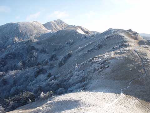 三嶺・西熊山間縦走路