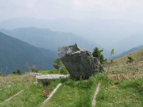 落合峠から三嶺